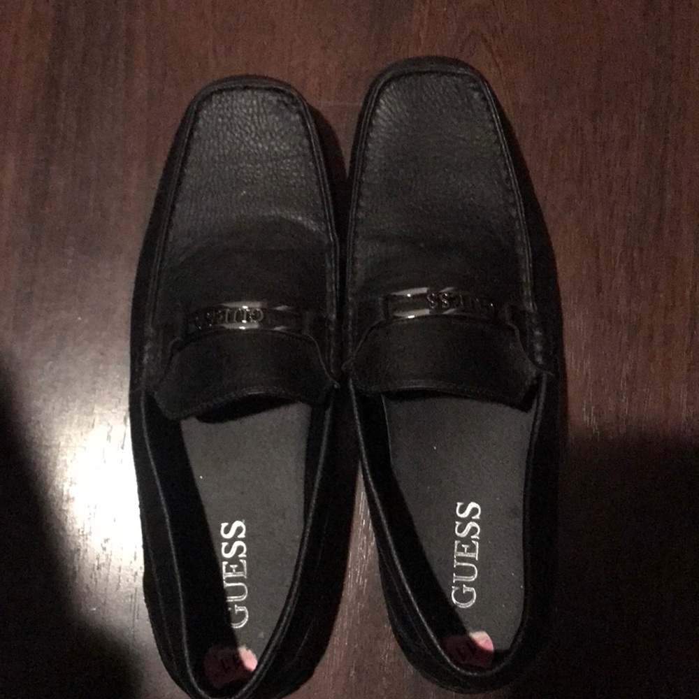 Guess dress shoes